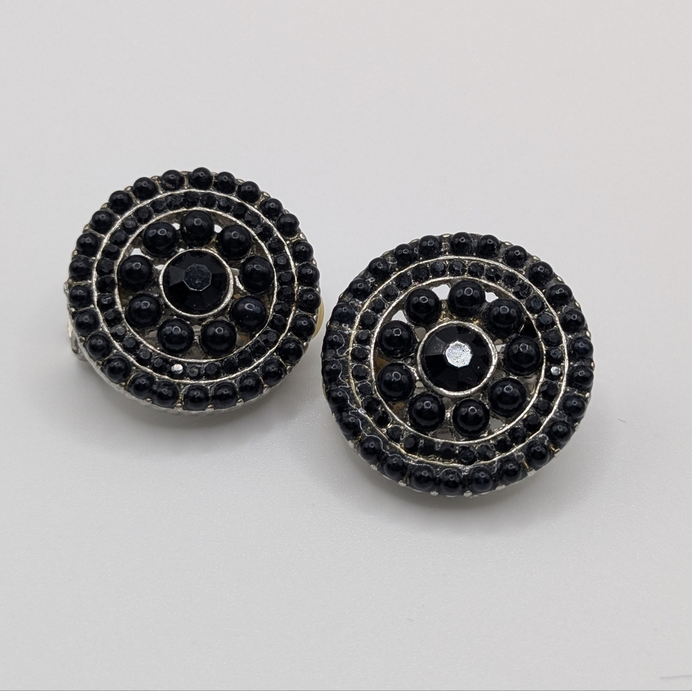 4 Pairs of Vintage Mid-century Clip and Screw Back Black Vintage Earrings - Picture 3 of 6